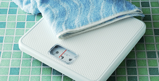 洗面所で収納に困る体重計の写真